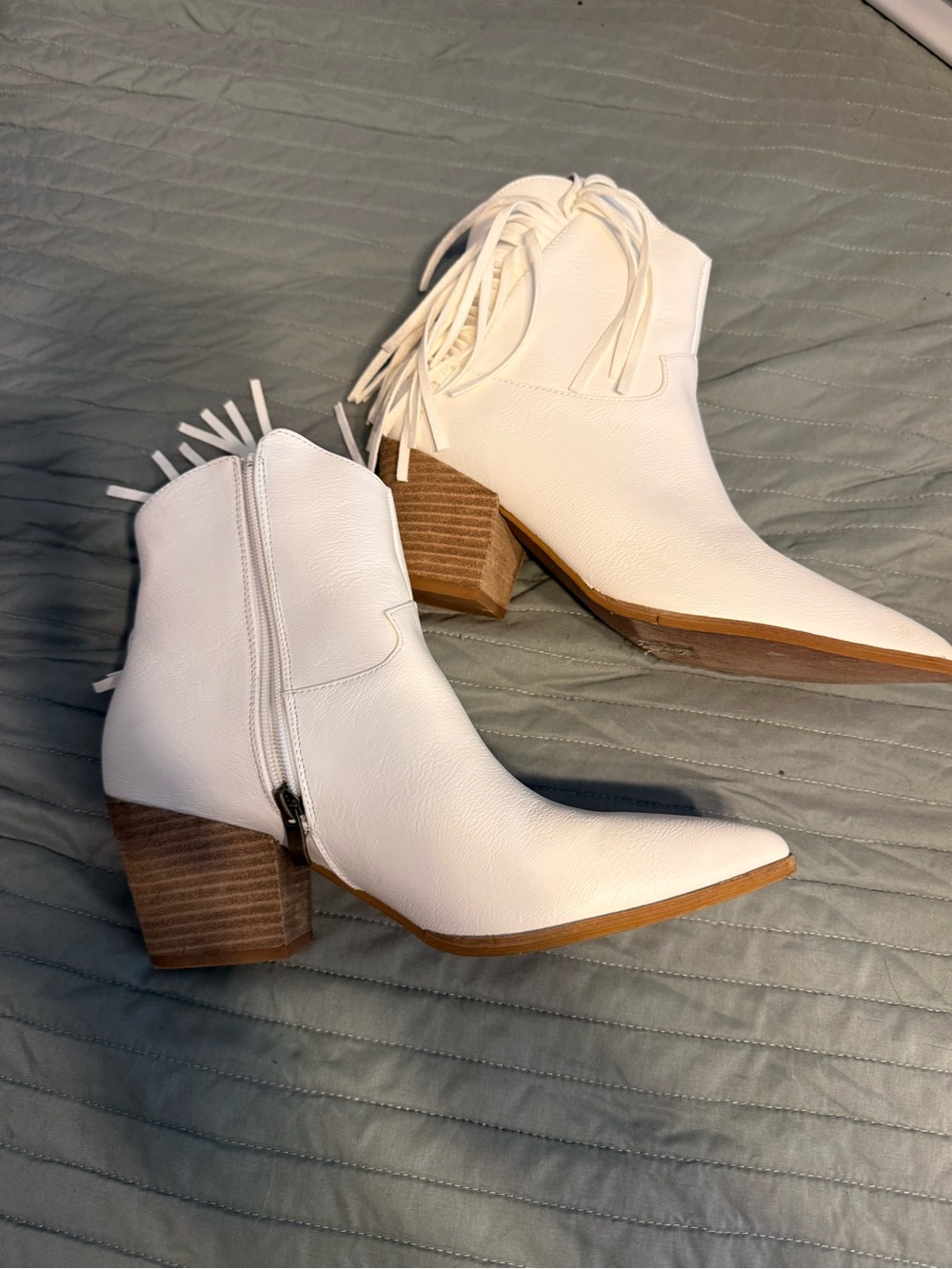 BEAST FASHION White Fringe Western Ankle Booties